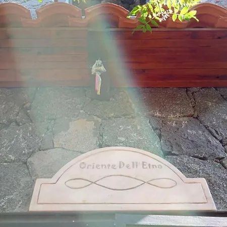 Oriente Dell'etna Holiday home *
